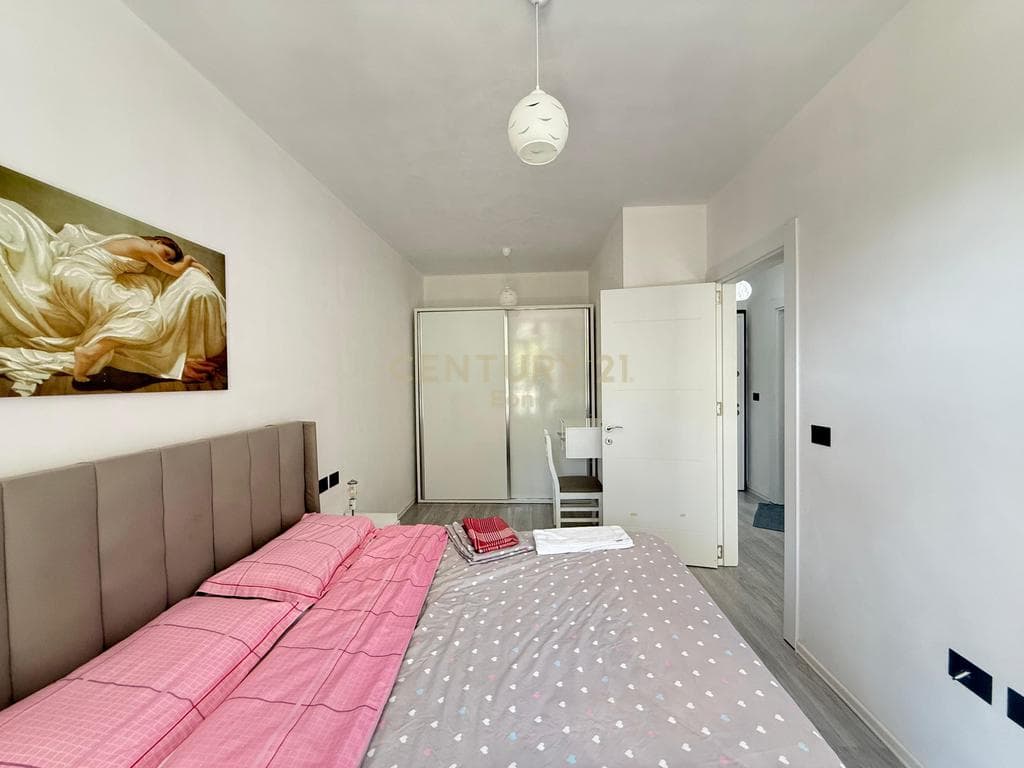 Jepet me Qira Apartament 1+1+Post Parkimi me Pamje Deti Te White Hill Residence ! 4