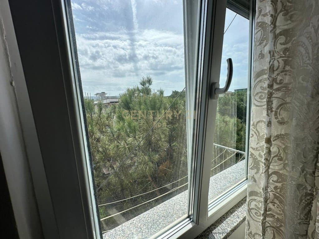 SHITET APARTAMENT VIJE E PARE ME DETIN 2+1+2 I MOBILUAR NE GOLEM, MALI ROBIT!