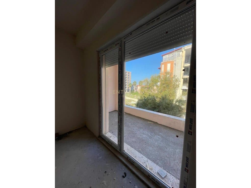 EXCLUZIVE SHITET APARTAMENT 1+1 NE GOLEM , 100M NGA DETI ! 2