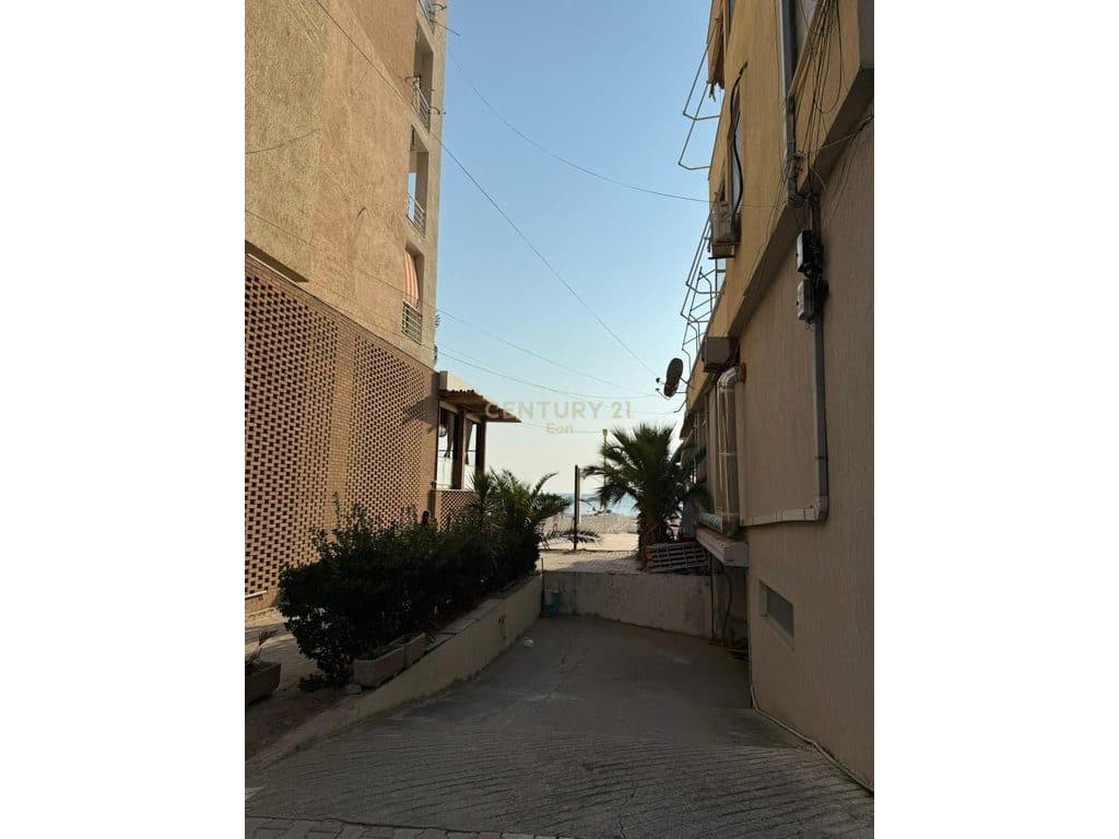 Shitet Apartament 1+1 – Shkëmbi i Kavajës | Vijë e Parë Deti 2
