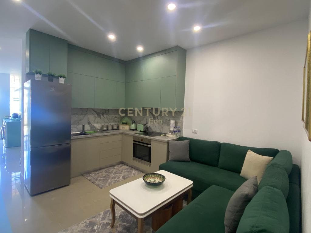 SHITET APARTAMENT 2+1 NE VOLLGA, DURRES ! 2