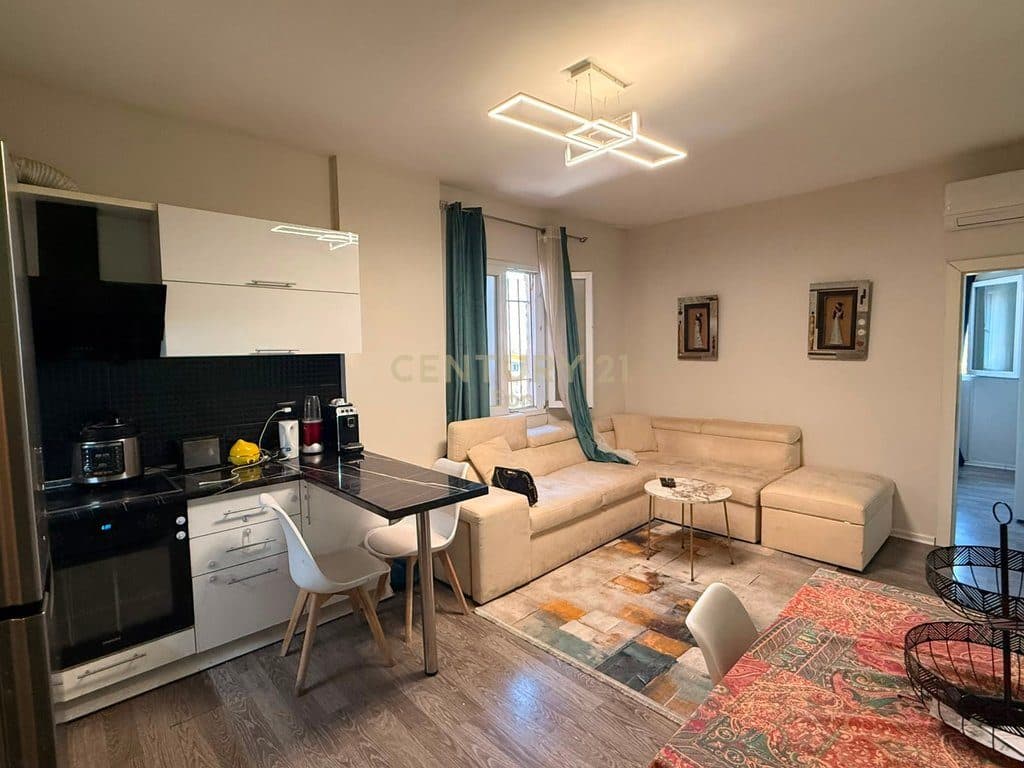 Apartament 1+1 në shitje në Plazh, Durrës !