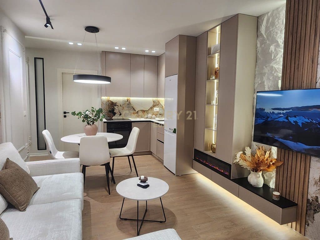 Shitet Apartament 2+1 ne zonen e Plazh me Pamje Deti, Durres!