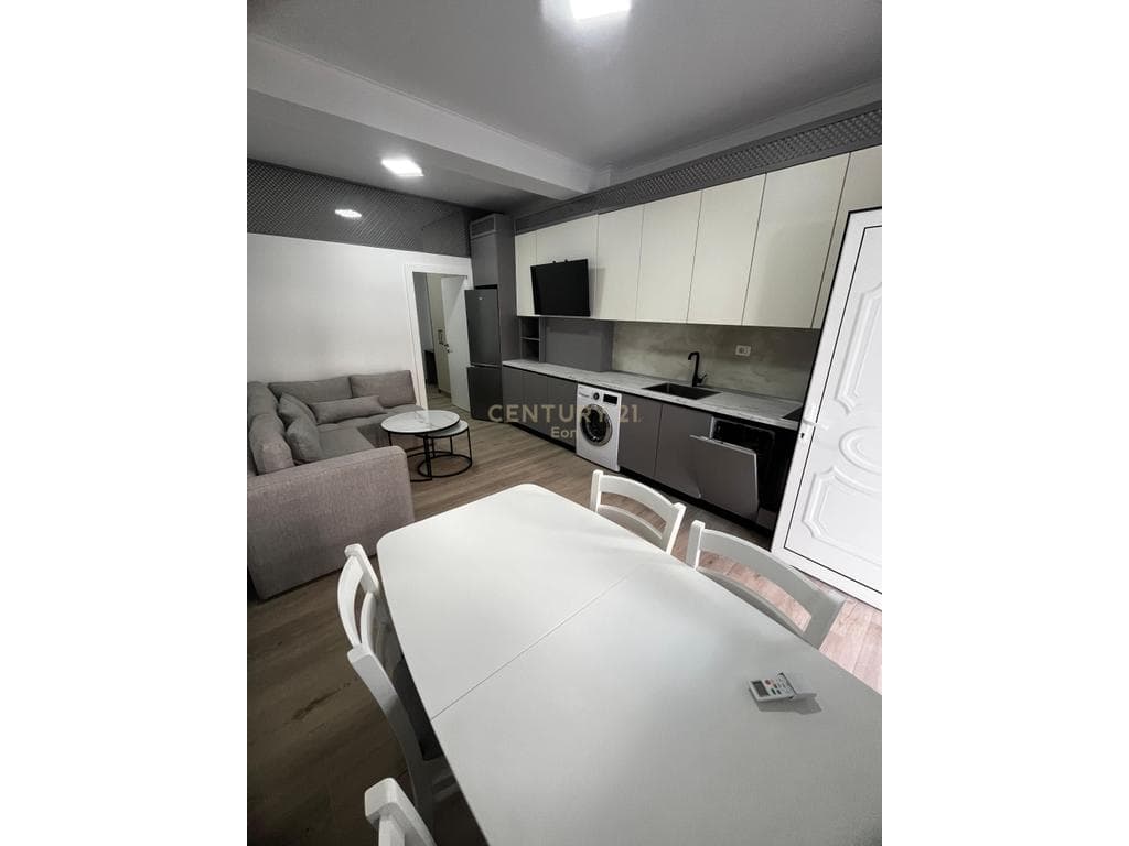Apartament 1+1 Super investuar, 250 metra nga deti ,Golem -Verandë Private,dhe Lokacion Premium ! ÇMIMI : 70'000 Euro