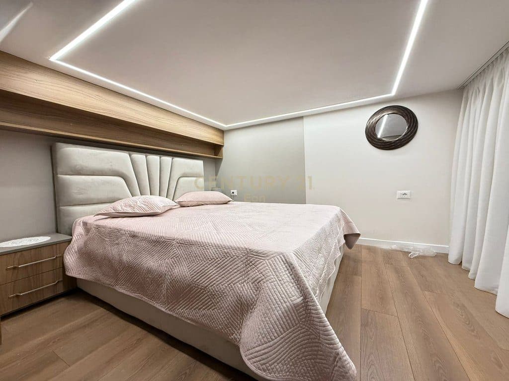Loft me Qira në Plazh, Pranë Hotel Antalya ! 2