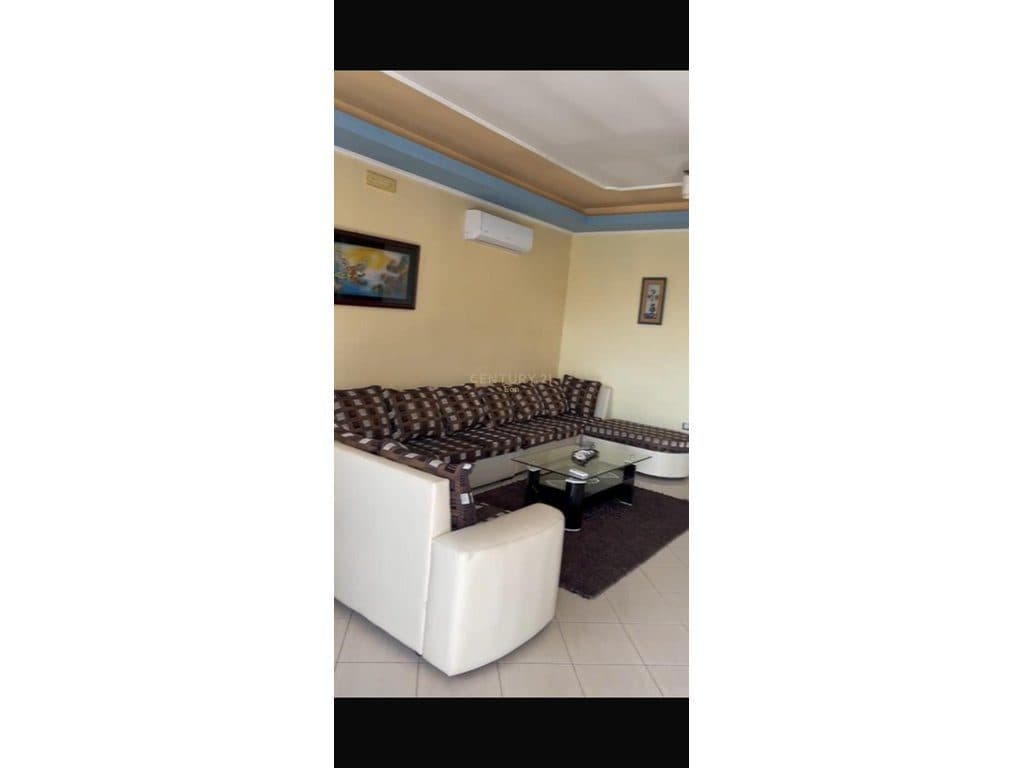 Jepet me qera kati i 2-TE i nje Shtepie Private tek TURGUT OZAL, SHKOZET, DURRES!! 3