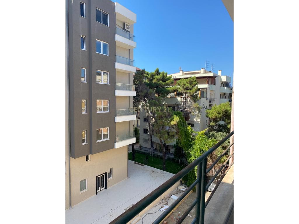 SHITET APARTAMENT 2+1+2 NE GOLEM TEK KOMPLEKSI FRESKIA ! 2