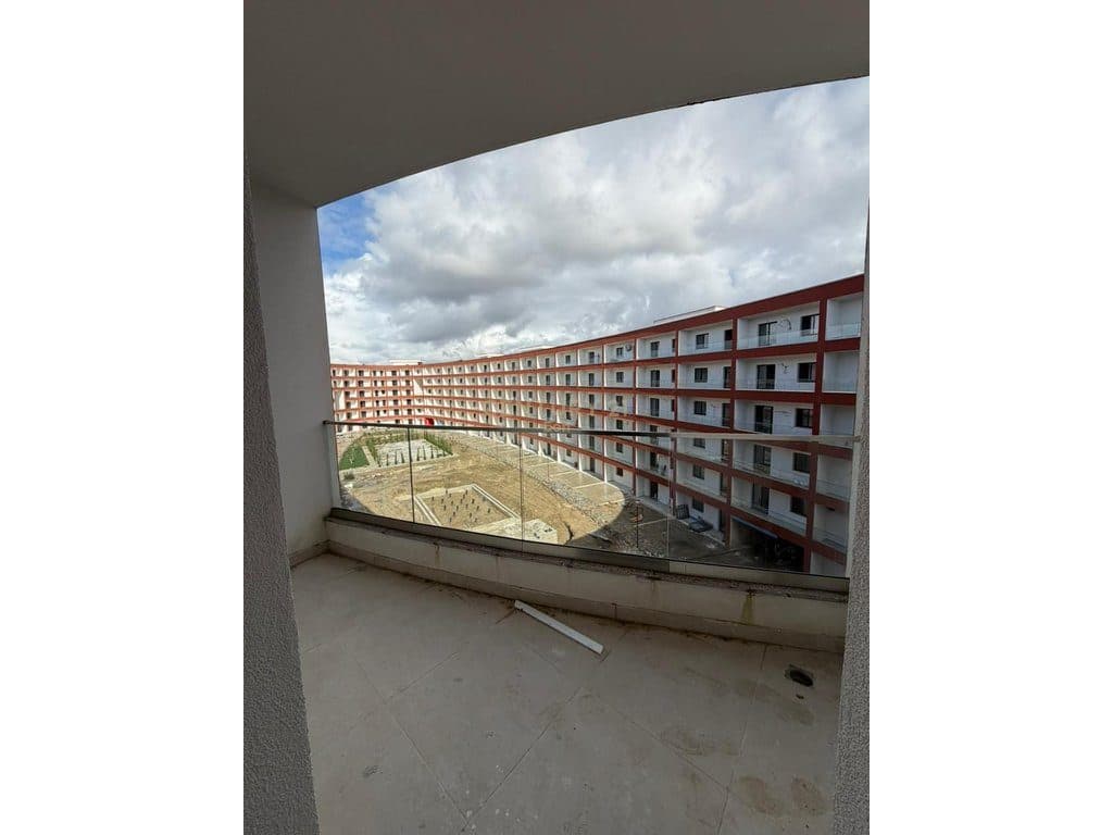 SHITET APARTAMENT 2+1 TEK REZIDENCA EON,NE GOLEM ,CMIM OKAZION 800 €/M2 !