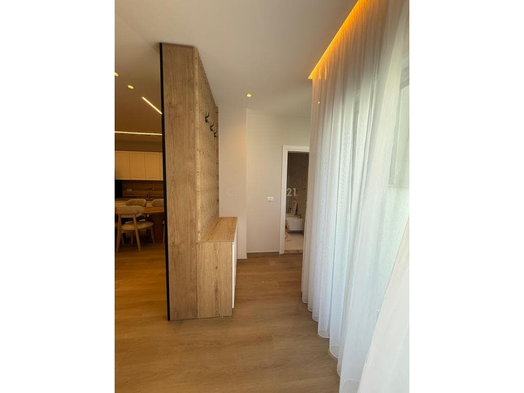 Apartament luksoz për shitje në Golem – vetëm 30 metra nga deti! 4