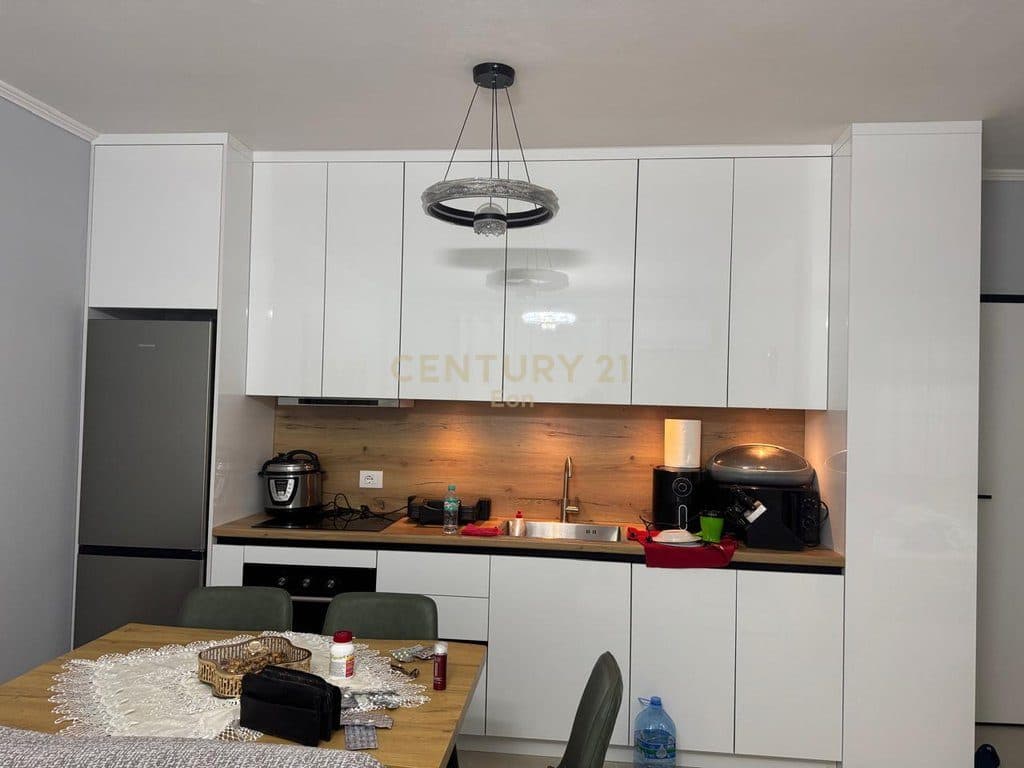 SHITET APARTAMENTI 1+1 TEK REZIDENCA EON ,GOLEM ! 4