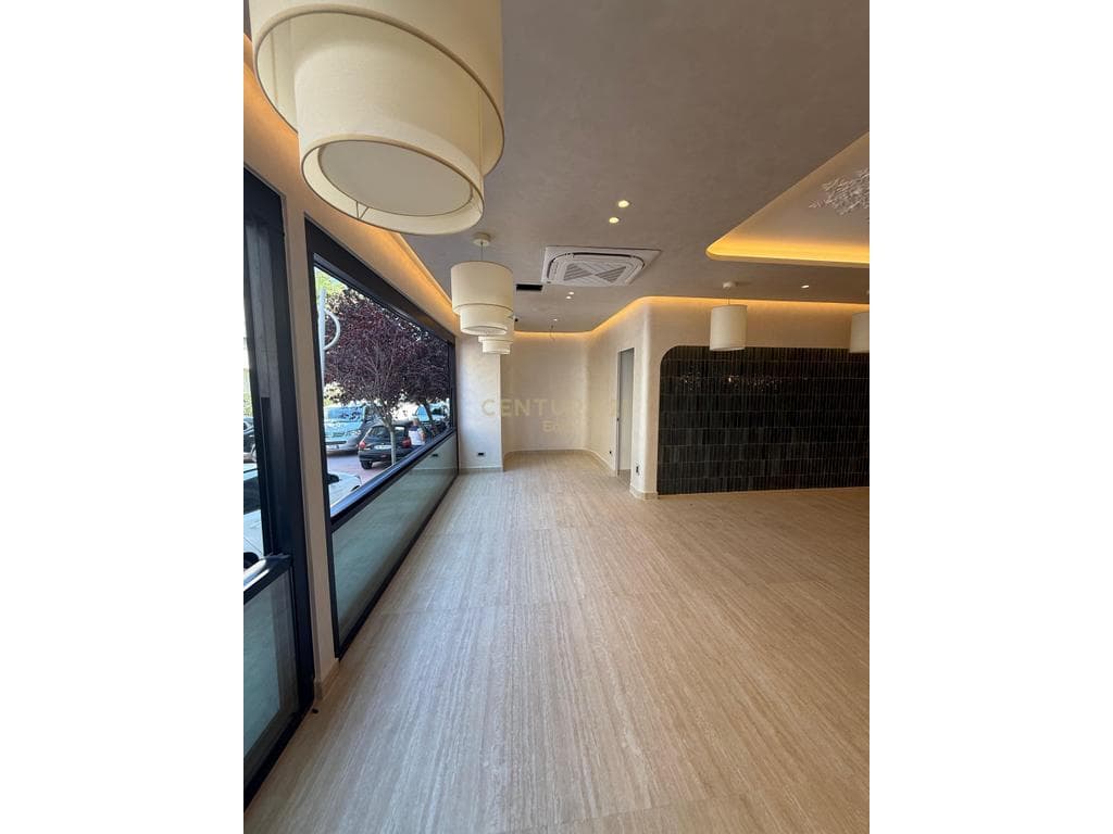 Ambjent Biznesi me Qira – Mundësi Ideale pranë " Grand Blue Fafa " - 25,000 € / Viti ! 3