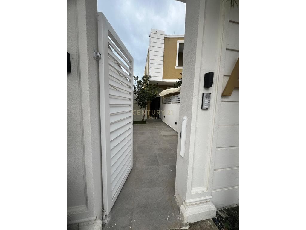 Apartament 2+1 Me Qira në Qendër të Golemit !