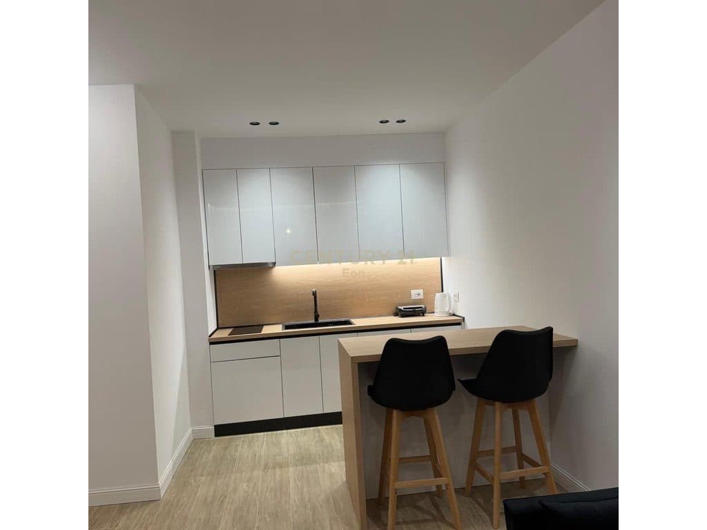 Shitet apartament 1+1 në Malin e Robit, Golem – i ri, i mobiluar dhe gati për banim! 4