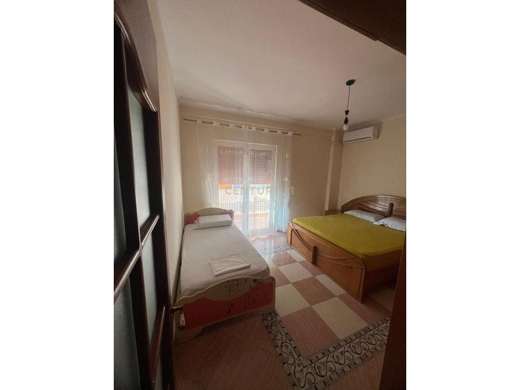 Apartament 2+2 Me Qira në Plazh, Durrës ! 3