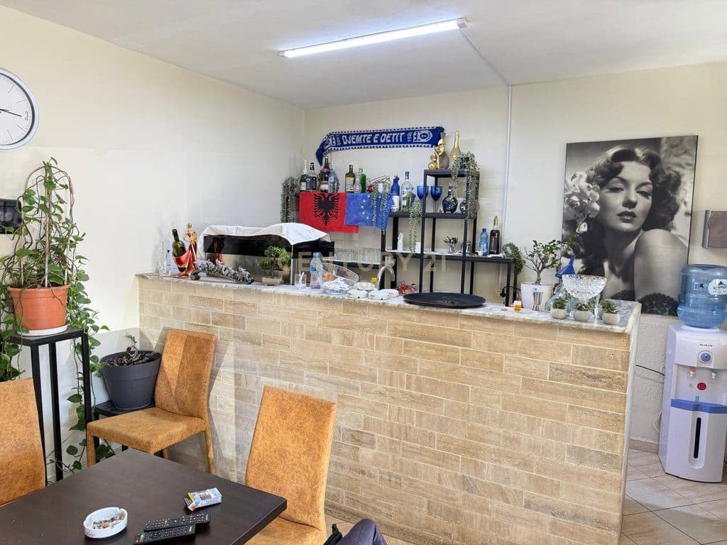 Ambient për Shitje në Lagja nr.7, Durrës - 100.000€ | 72 m² 2
