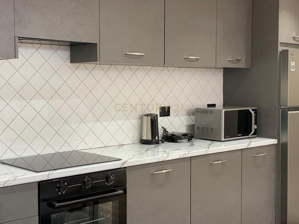 Apartament 2+1 me verandë, vetëm 100 metra nga deti – zona Plazh, Durrës! 3