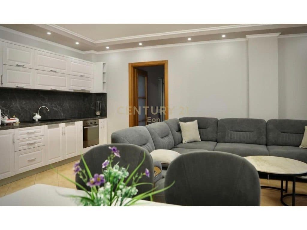 APARTAMENT 2+1+VERANDE PER SHITJE 50M LARG DETIT, NE NJE KOMPLEKS REZIDENCIAL GOLEM!!! 4