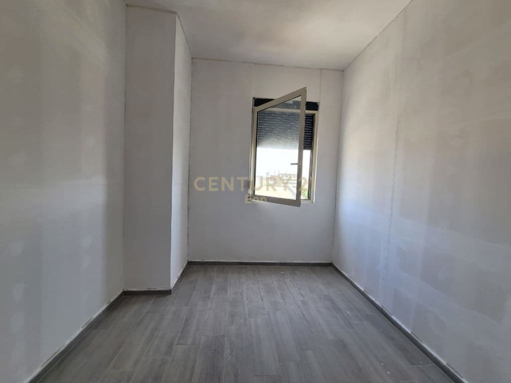 SHITET APARTAMENT 3+1+2 NE SHKOZET! 4