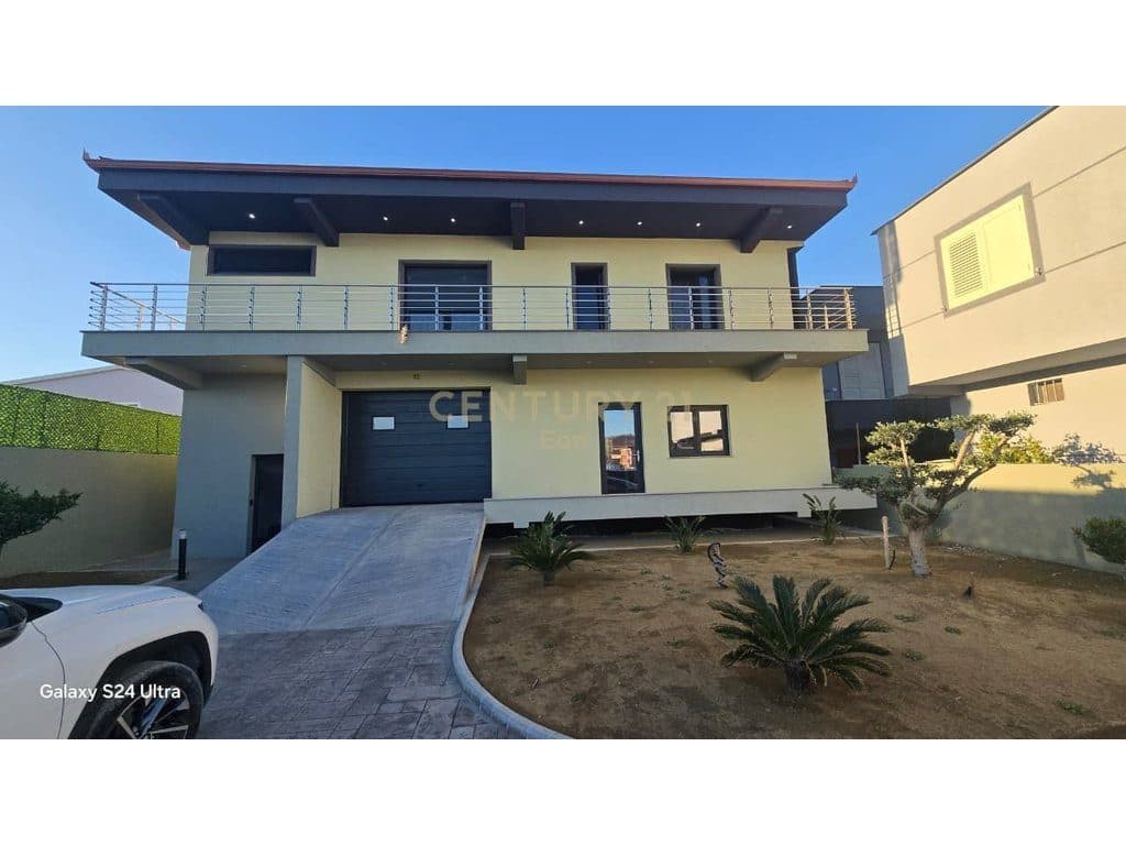 SHITET SUPER VILE ISH KENETA, DURRES 325M2 !