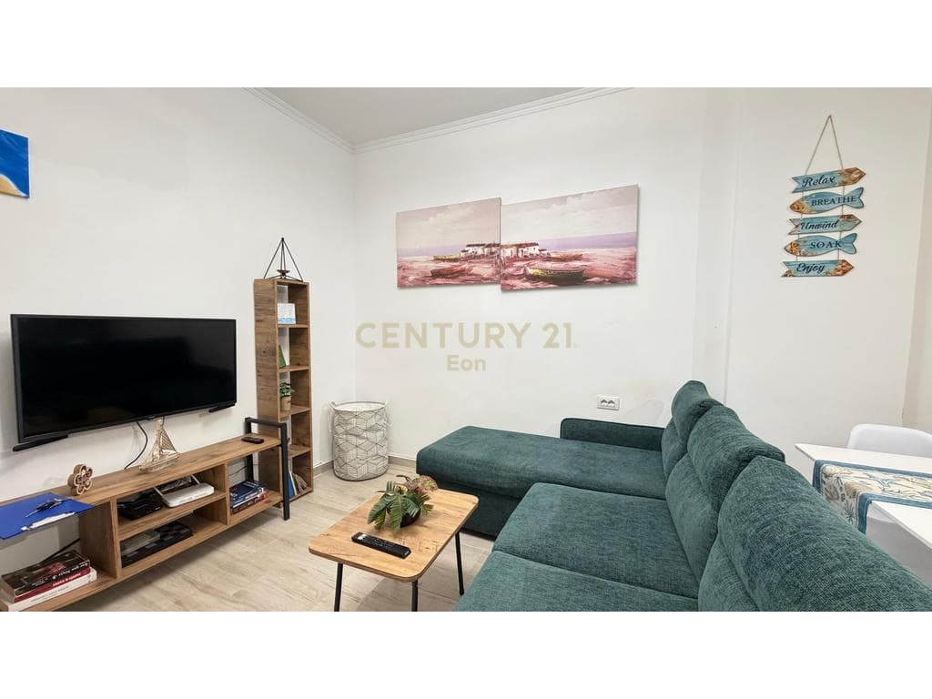 APARTAMENT SUPER 1+1 PËR SHITJE NË LINJË TË PARË ME PAMJE NGA DETI NË SHKËMBIN E KAVAJËS, DURRËS! 3