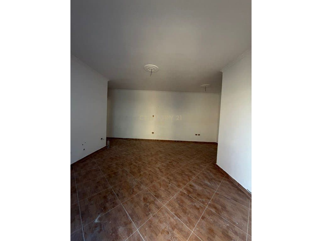 SHITET APARTAMENT 2+1 , PRANE KOMPLEKSIT FLORIDA , PLAZH , DURRES ! 4