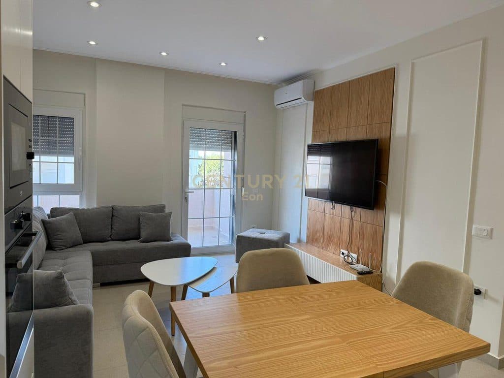 APARTAMENT 1+1 PER SHITJE VETEM 100M NGA DETI, NE QERRET ! 3