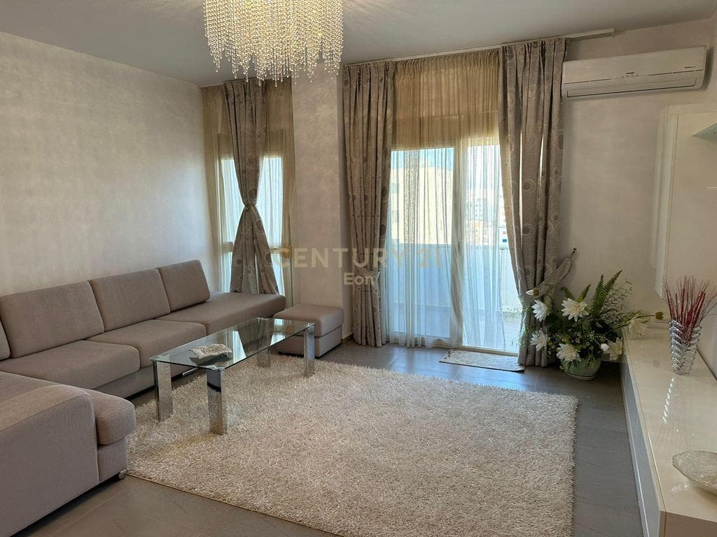 Apartament 2+1 me Qira prane Shkolles Eftali Koci, Durrës! 4