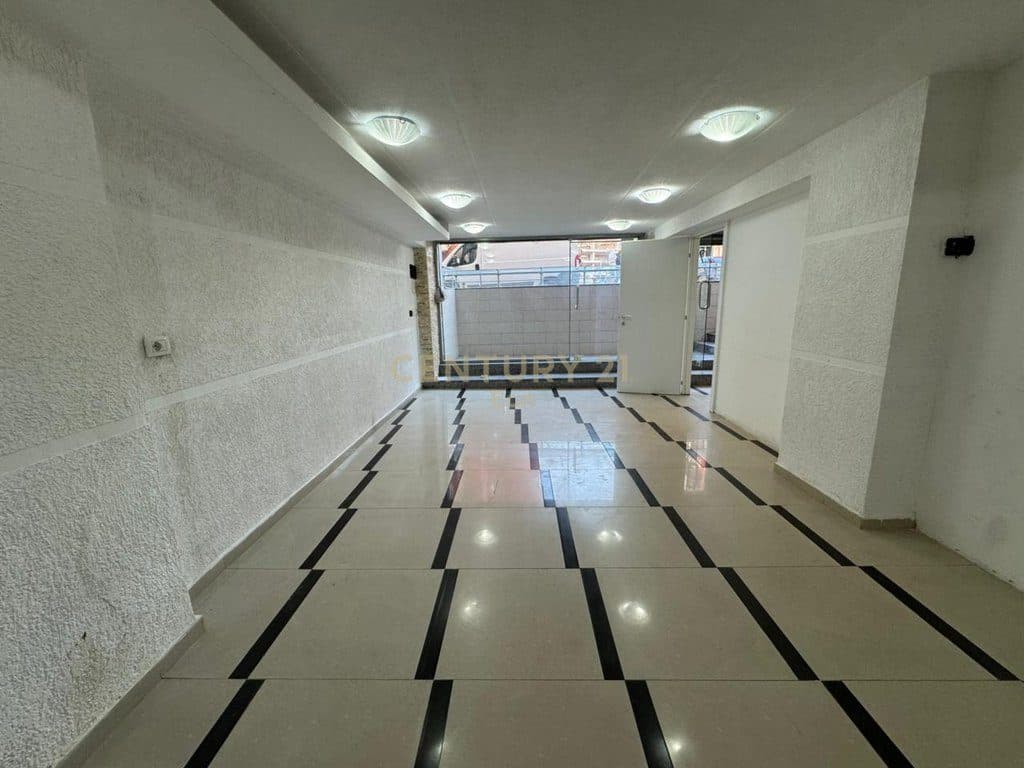 DyqanMe Qira prane UKD, Durrës - 600€ ! 4