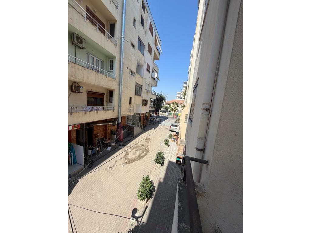 Apartament 2+1 në Shitje, Plazh Durrës – Stacioni 1, vetem 40 metra nga deti! 3