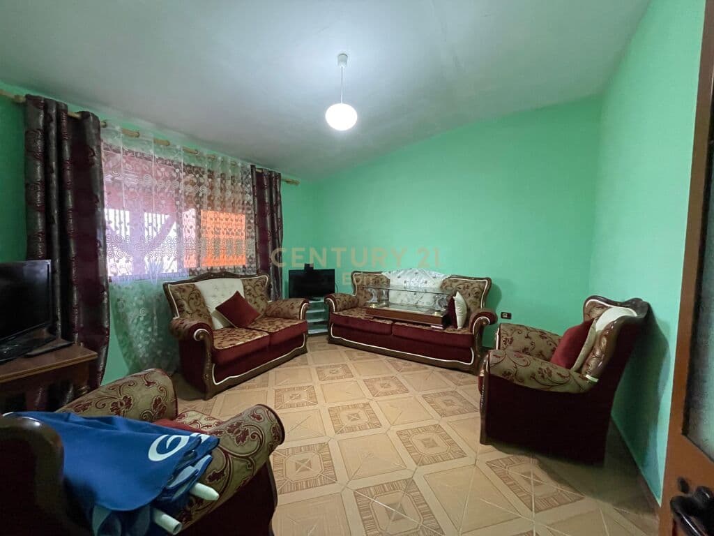 Shitet Bar Restorant Hotel pranë Parkut Olimpik në Durrës!!!