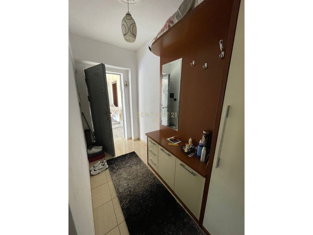 Apartament 1+1 Për Shitje prane Spitalit , Durrës !!! 4
