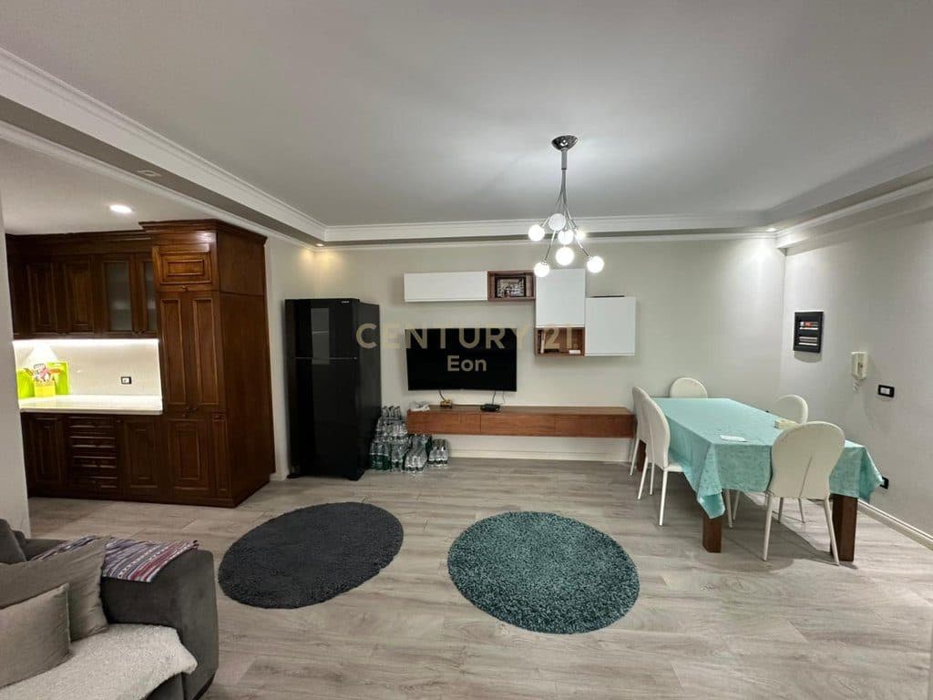 SHITET APARTAMENT VIJE E PARE ME DETIN 2+1+2 I MOBILUAR NE GOLEM, MALI ROBIT! 3