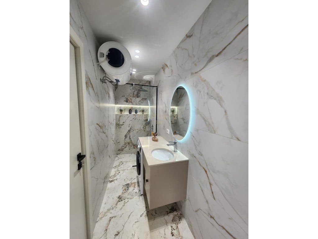 Shitet Apartament 2+1 ne zonen e Plazh me Pamje Deti, Durres! 2