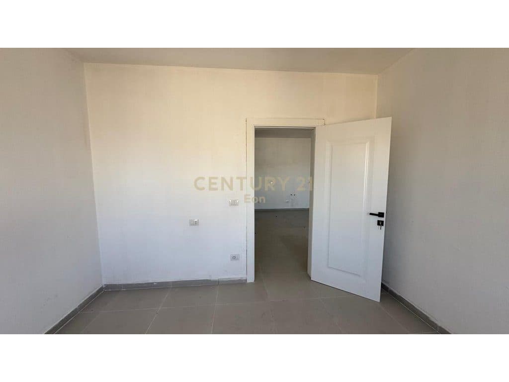 SHITET APARTAMENT 2+1+ POST PARKIMI NE GOLEM, DURRES - PALLAT I 2025! 3
