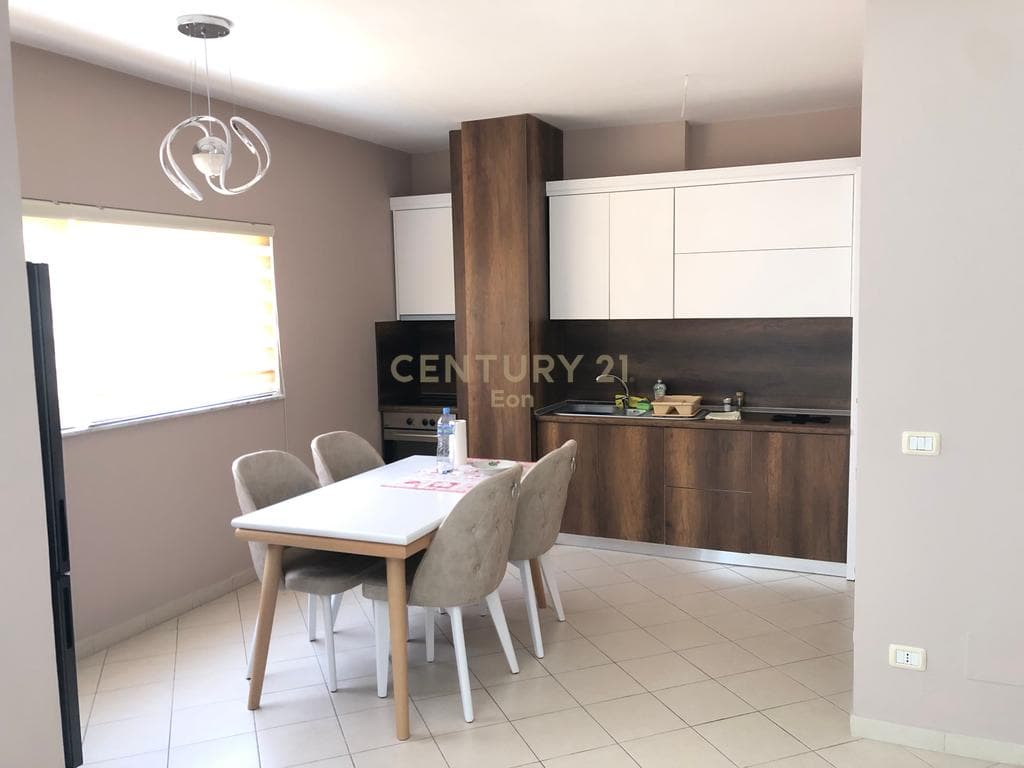 Apartament i Bollshëm 2+1+2 për Qira në Vollga, Durrës!