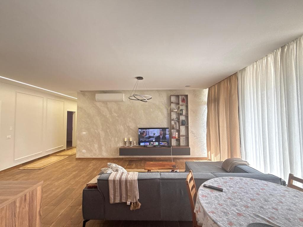 JEPET ME QIRA APARTAMENT 2+1+2 ME PAMJE DETI, VILA E ZOGUT DURRES ! 2