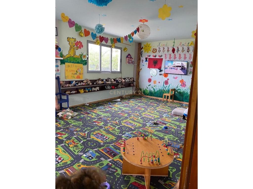 JEPET ME QERA SHTEPI PRIVATE ,PERFEKTE PER AKTIVITET EDUKATIV !