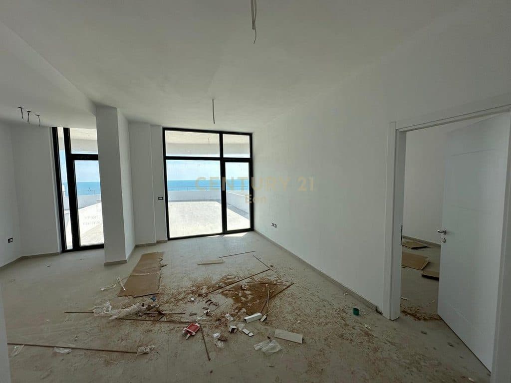 SHITET PAPAFINGO 1+1 me 52.6m2 verande ME PAMJE DETI TEK "WHITE HILL RESIDENCE" NE CURRILA! 2
