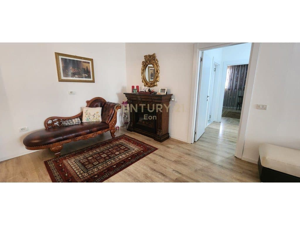 JEPET ME QERA APARTAMENT 2+1+2 ME VERANDE, LAGJJA 17, DURRES ! 2