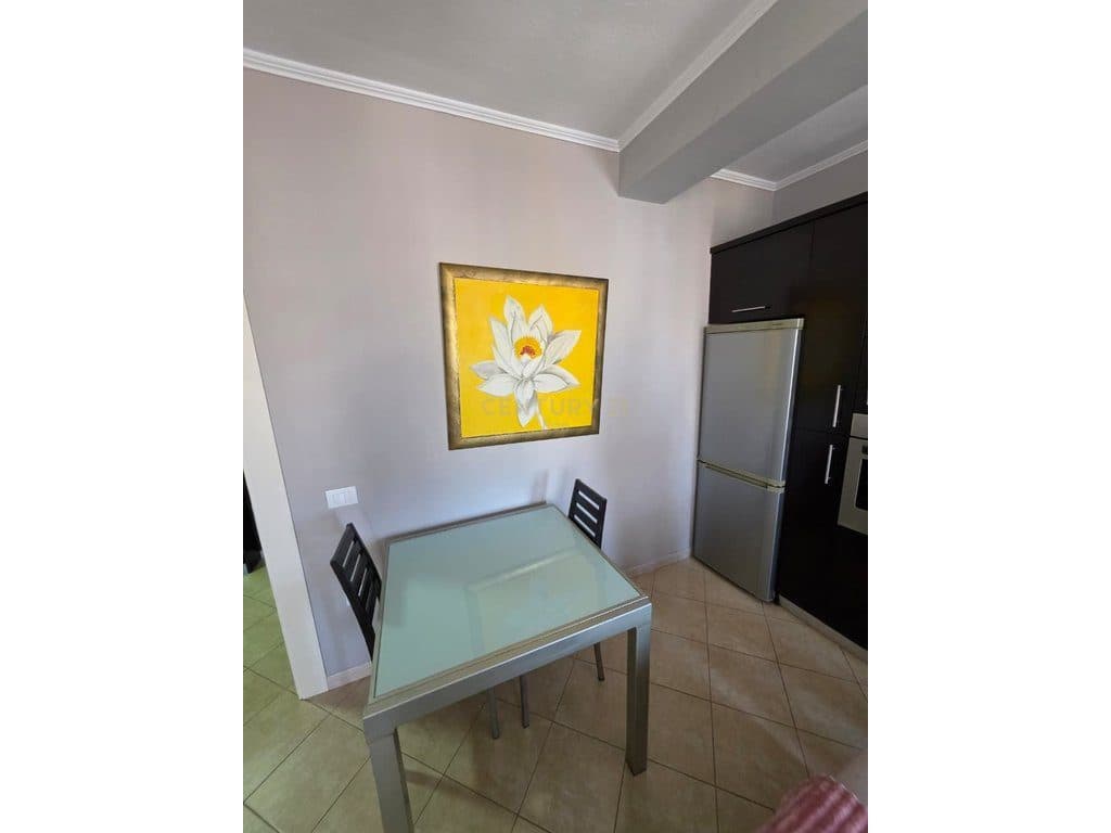 Apartament 2+1 Me Qira në Tregu fshatar, Durrës ! 3
