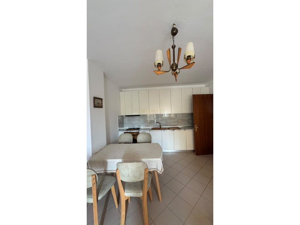 Apartament 1+1 Me Qira në Plazh, Durrës ! 3