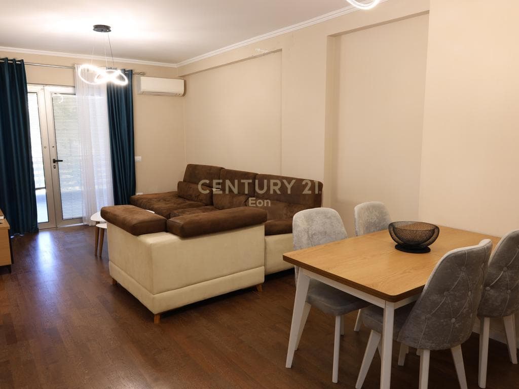 JEPET APARTAMENT 1+1 ME QIRA NE CURRILA, DURRES ! 3