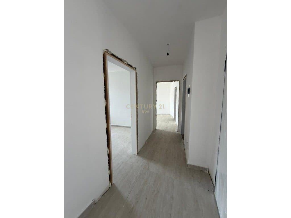 SHITET APARTAMENT 2+1 TEK REZIDENCA EON,NE GOLEM ,CMIM OKAZION 800 €/M2 ! 4