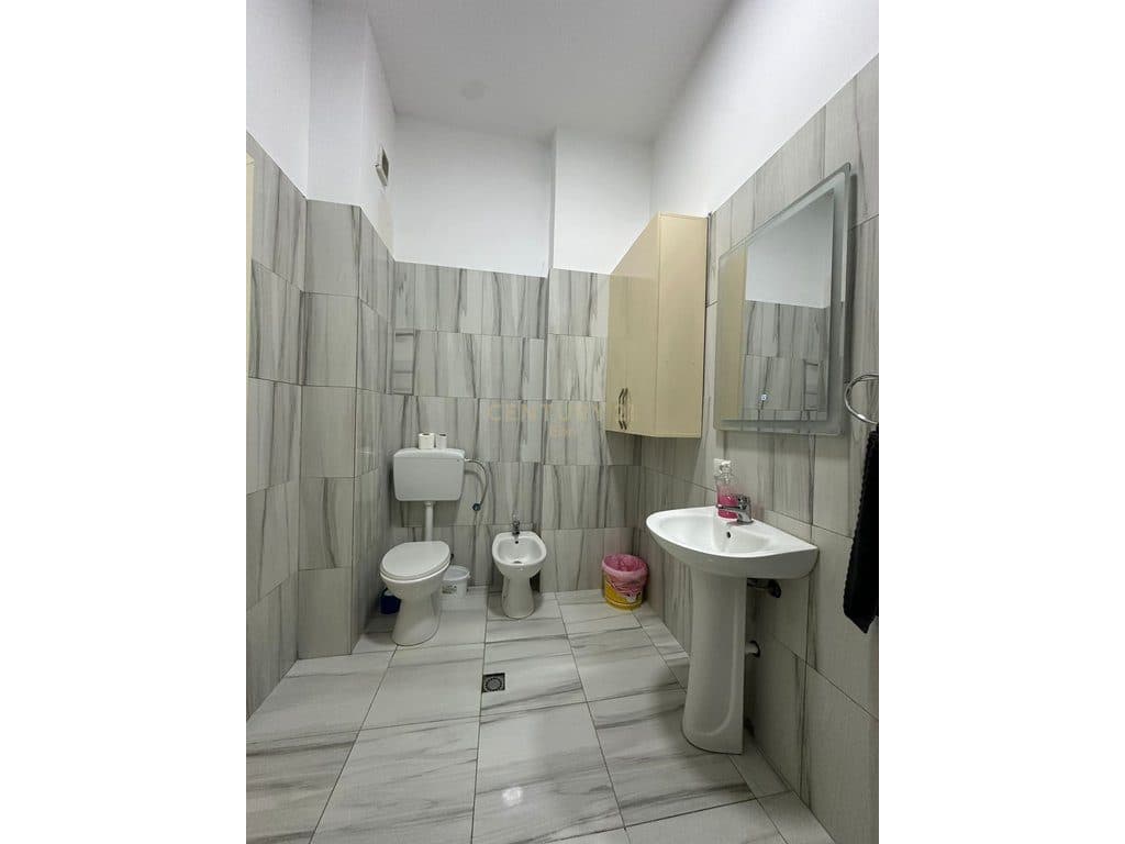 JEPET ME QERA APARTAMENTI 2+1 TEK SHKEMBI KAVAJES! 3