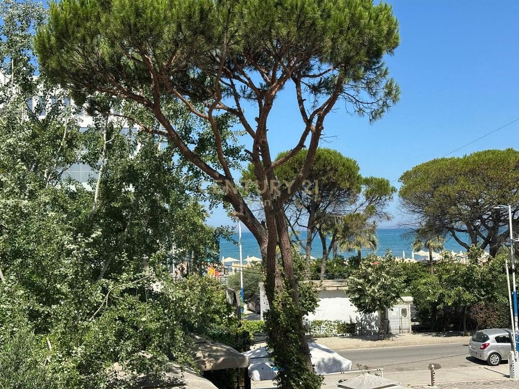SHITET APARTAMENT 1+1 I MOBILUAR ME PAMJE DETI NE GOLEM, MALI ROBIT!