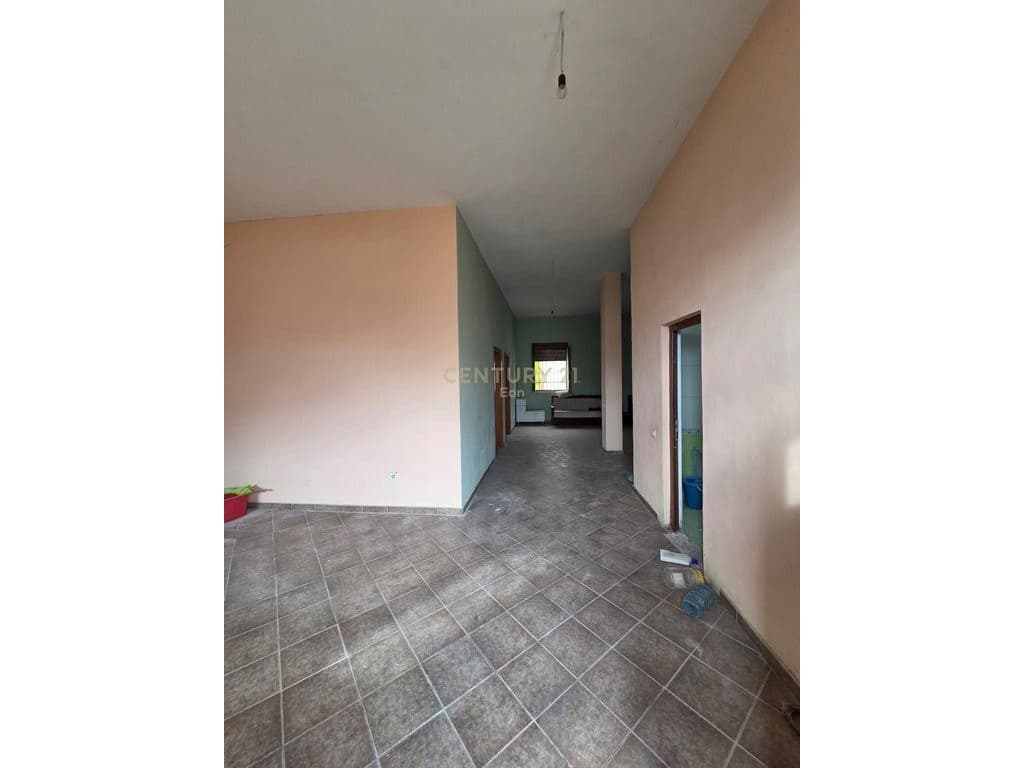 SHITET SHTEPI PRIVATE NE SHKOZET, DURRES ! 4