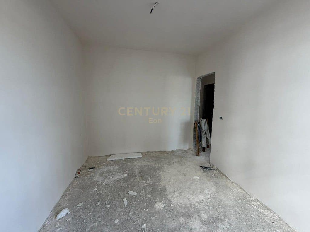 Apartament 1+1 Në Shitje në Mali i Robit, Durrës ! 2