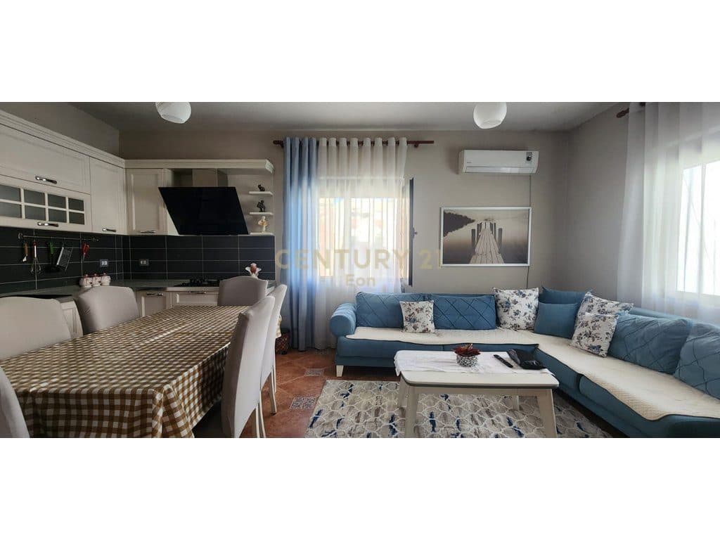 JEPET ME QERA APARTAMENT 2+1 ME OBORR, DURRES ! 2