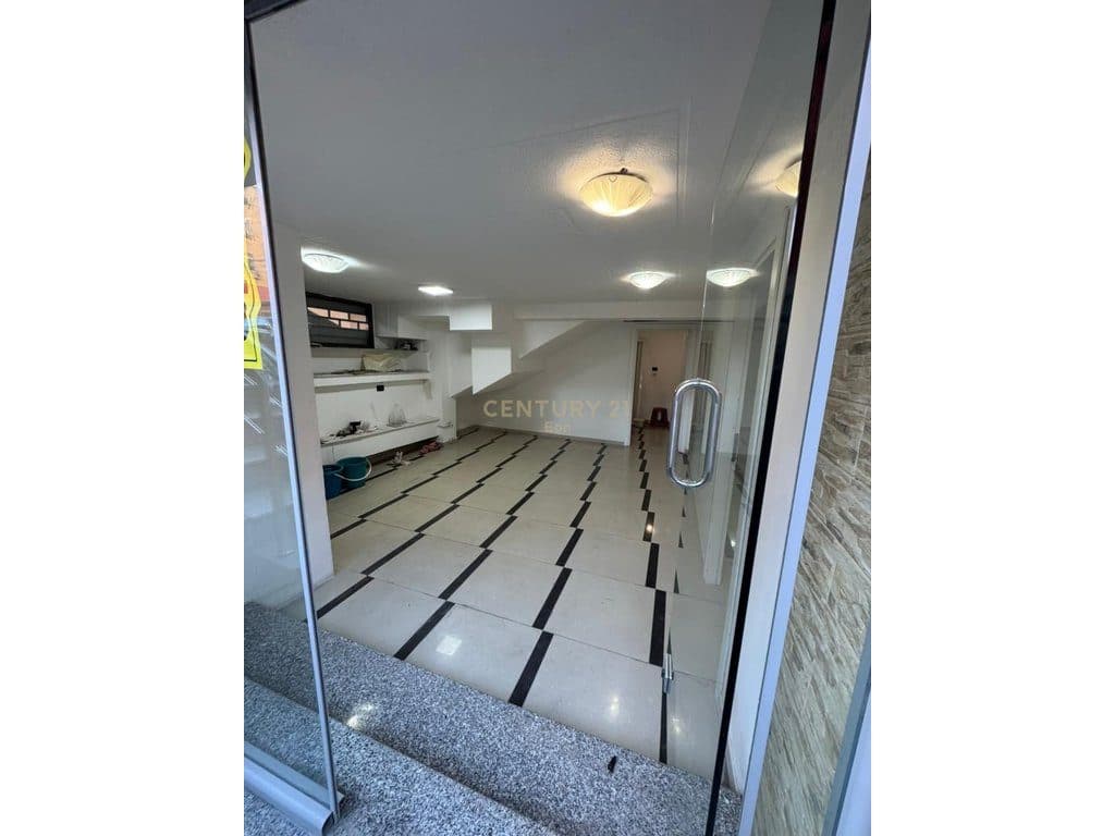 DyqanMe Qira prane UKD, Durrës - 600€ ! 2