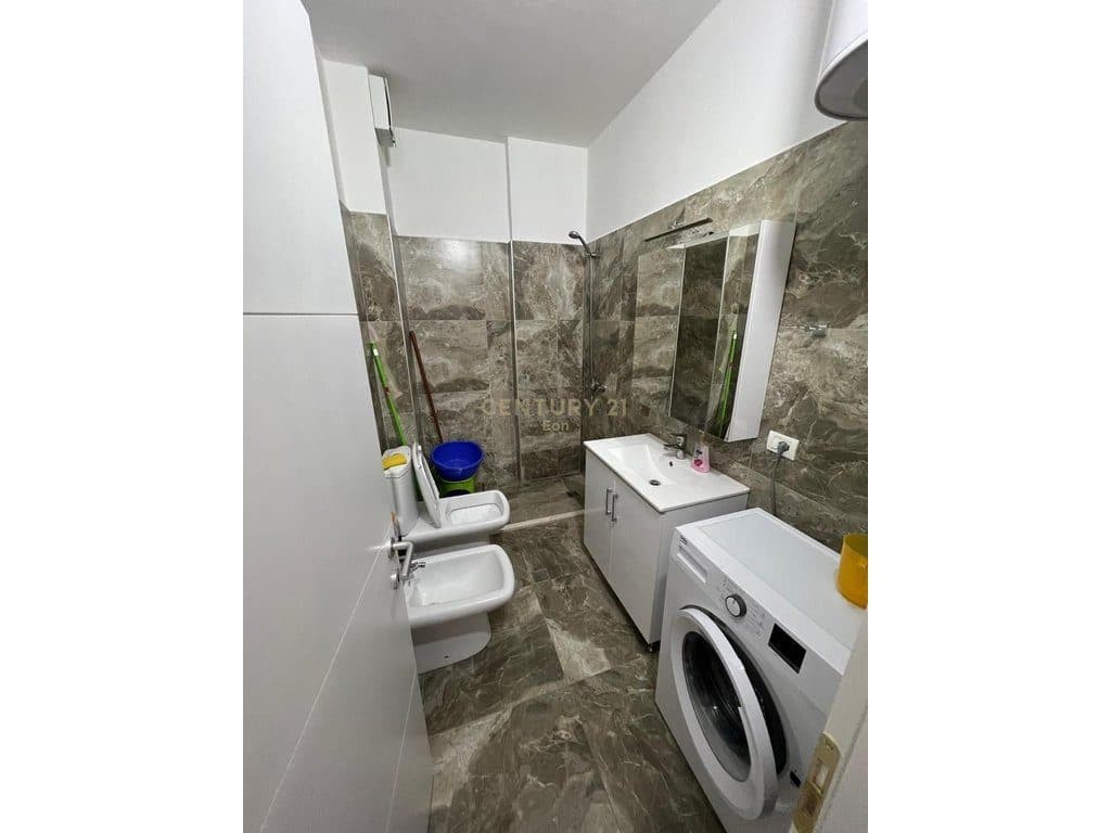 Apartament 1+1 Me Qira në Golem ! 2